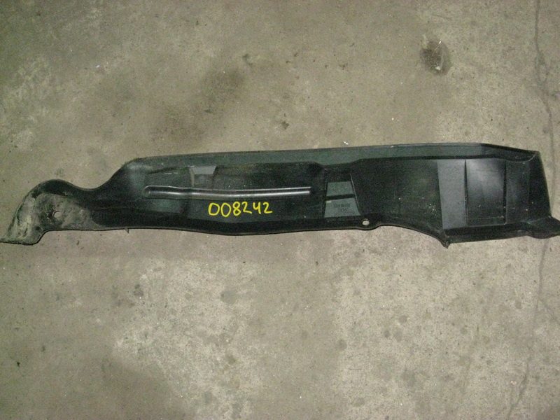 Пыльник крыла левого (кузов наружные) Skoda Octavia A4