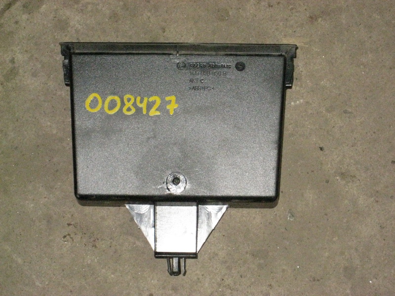 Ящик передней консоли Skoda Octavia A4