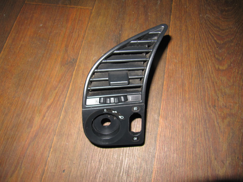 Дефлектор воздушный левый BMW E36