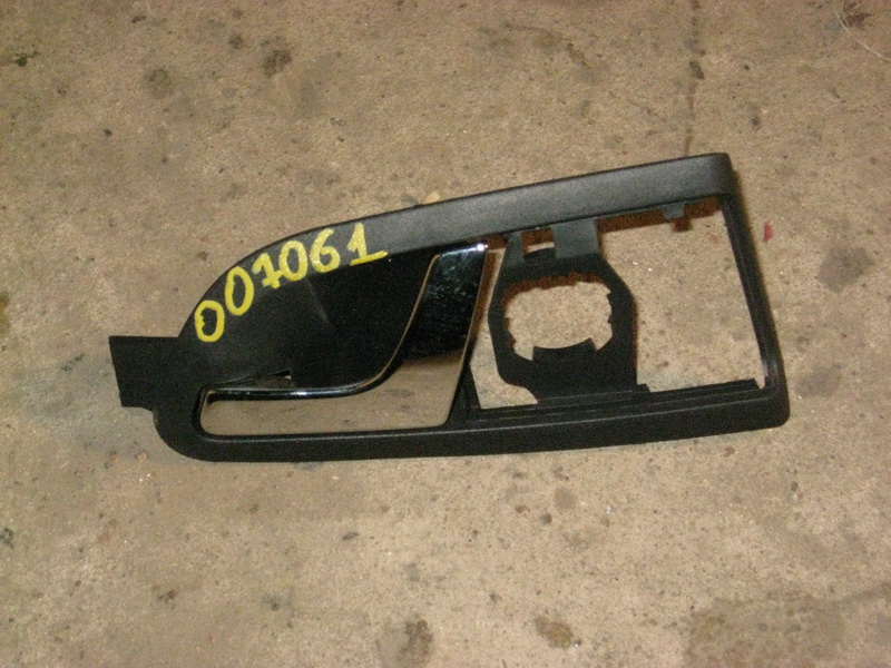 Ручка двери задней внутренняя левая Octavia (A4 1U-)
