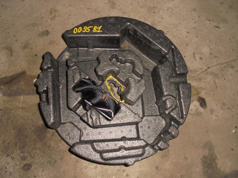 Ящик для инструментов Opel Astra J
