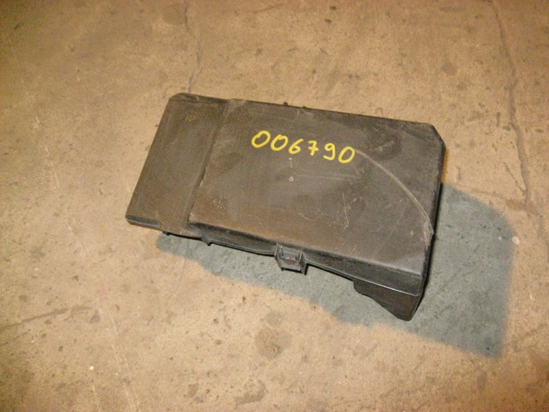 Крышка блока предохранителей Mazda 6 (GG)