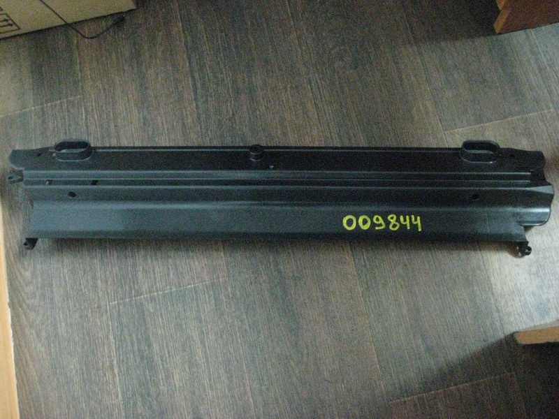Накладка кассеты радиаторов  BMW Е60 Е63 Е64