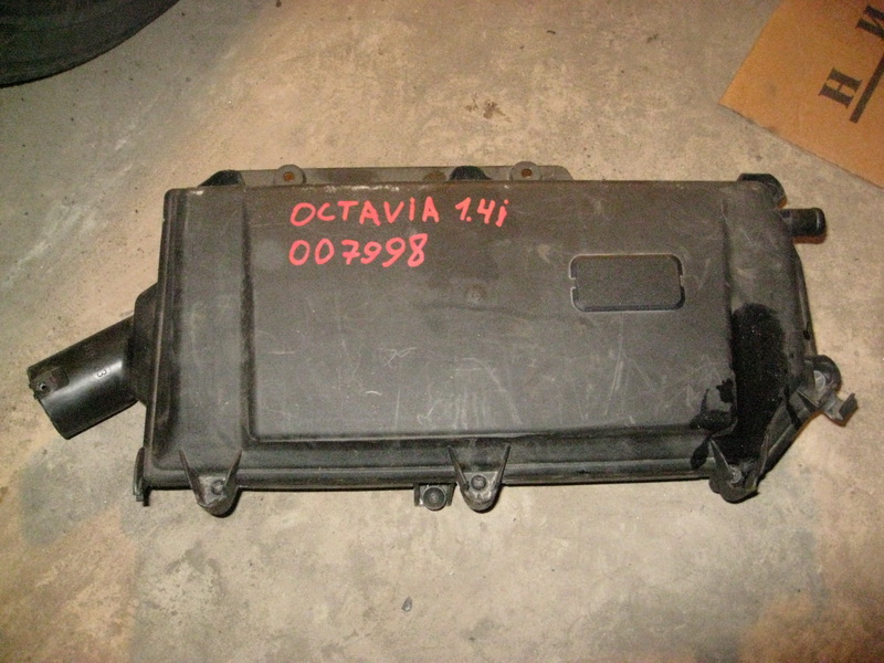 Корпус воздушного фильтра Skoda Octavia A4, VW Lupo, Golf V