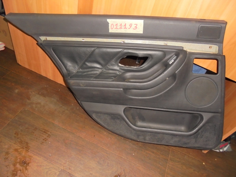 Обшивка двери задней левой BMW E38