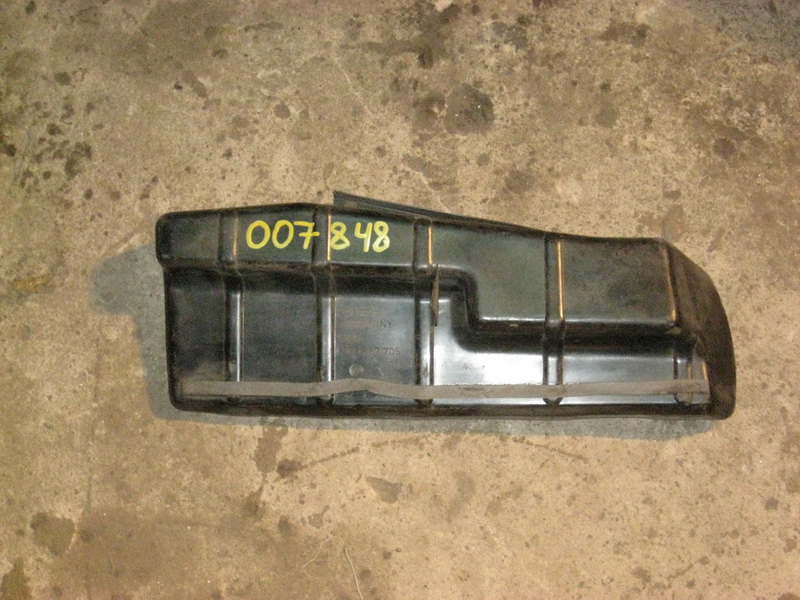 Ящик в багажник Passat B3