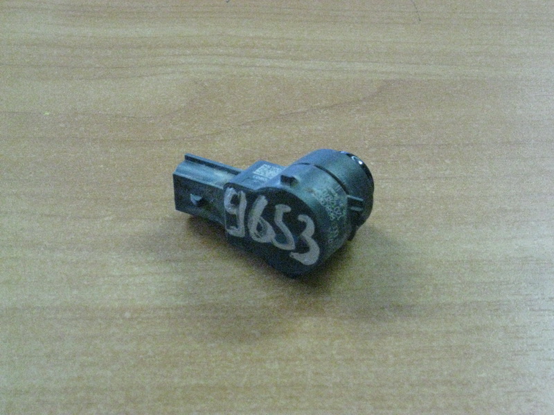 Датчик парковки Opel Astra J
