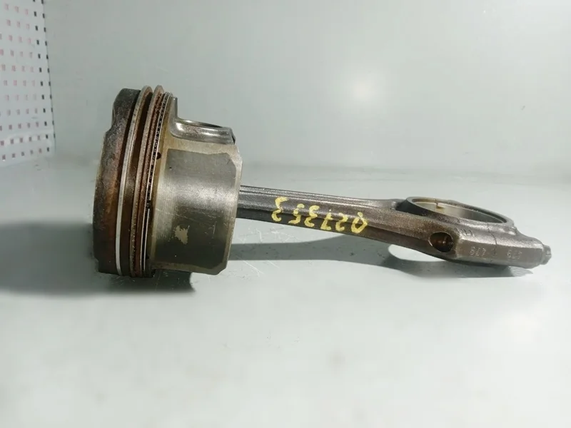 Поршень с шатуном BMW E36 E39 E38 E46, Z3 E36