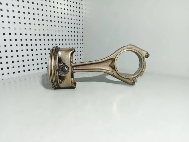 Поршень с шатуном BMW E60 E65 E66