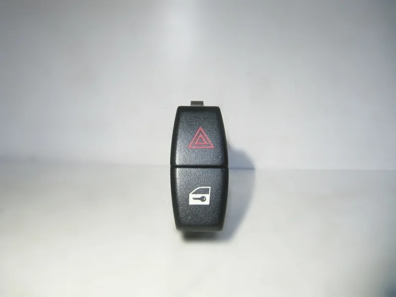 Кнопка аварийной сигнализации BMW Е60 Е63 Е84 Е83 Е70 Е71 Е89