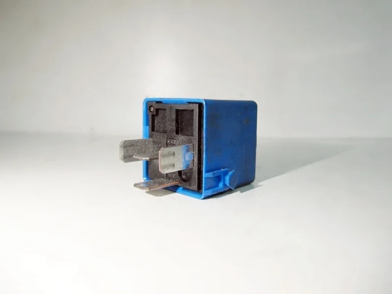 Реле BMW E36 E90 E91 E92 E93 E38 E39 E53, Z3 E36, Z8 E52