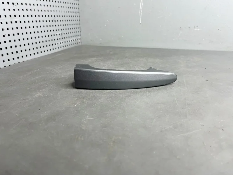 Ручка двери задняя правая BMW E60 E61 E63 E64