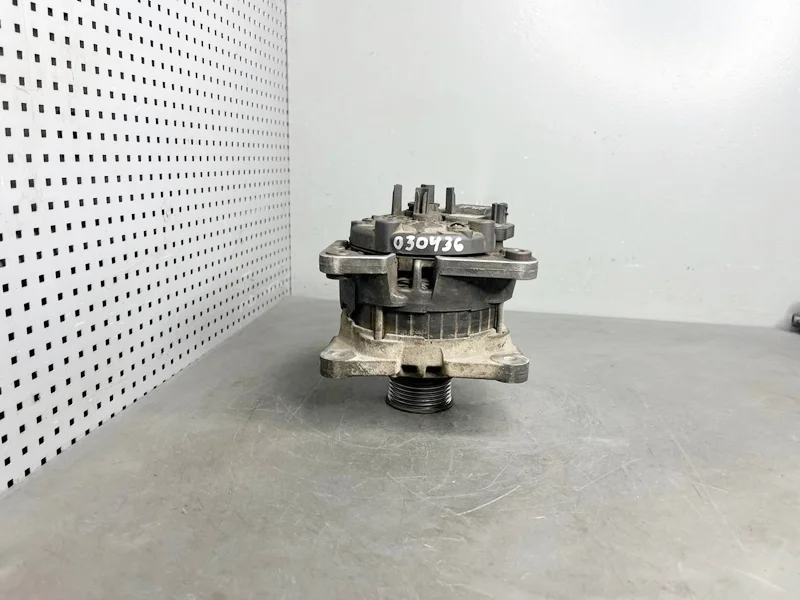 Генератор Nissan Qashqai, X-Trail, Renault Megane, Scenic, Opel Vivaro, LADA X-Ray Vesta