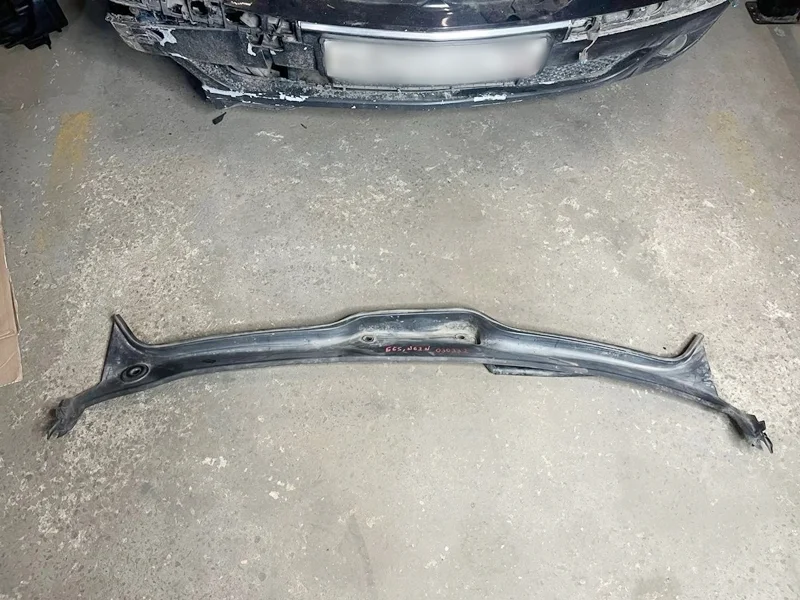 Накладка трапеции дворников жабо BMW Е65 E66