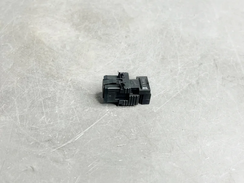 Датчик включения стопсигнала BMW E38 Е39 Е60 Е90 Е46 Е53 E70 E71 F25 F26