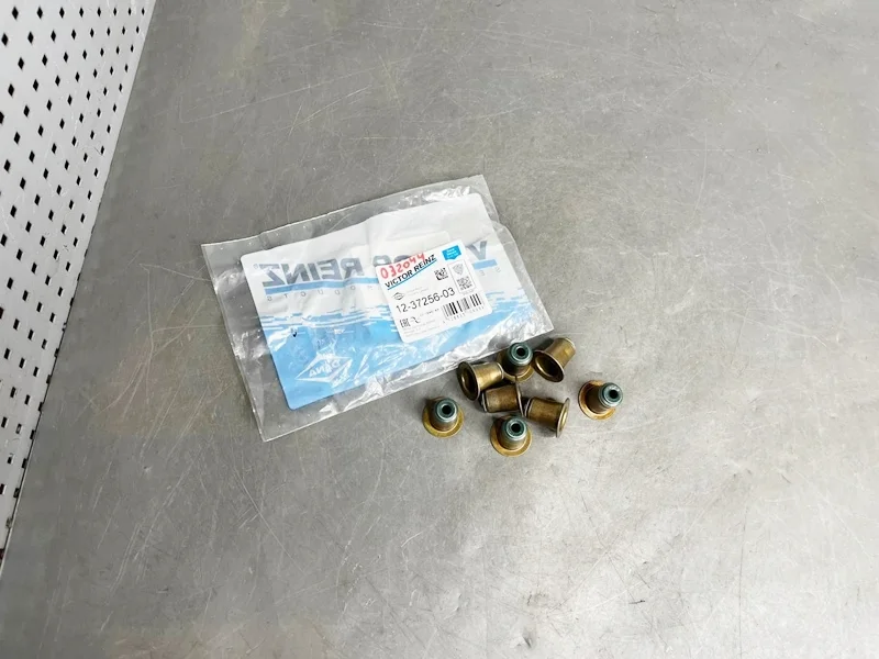 Маслосъемные колпачки (комплект) BMW F20 F22 F45 F30 F34 F32 F36 F07 F10 E84 F48 F25 F26 F15 F16