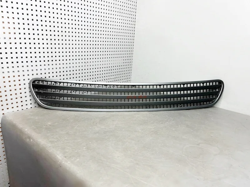 Решетка в капот BMW Е65 Е66