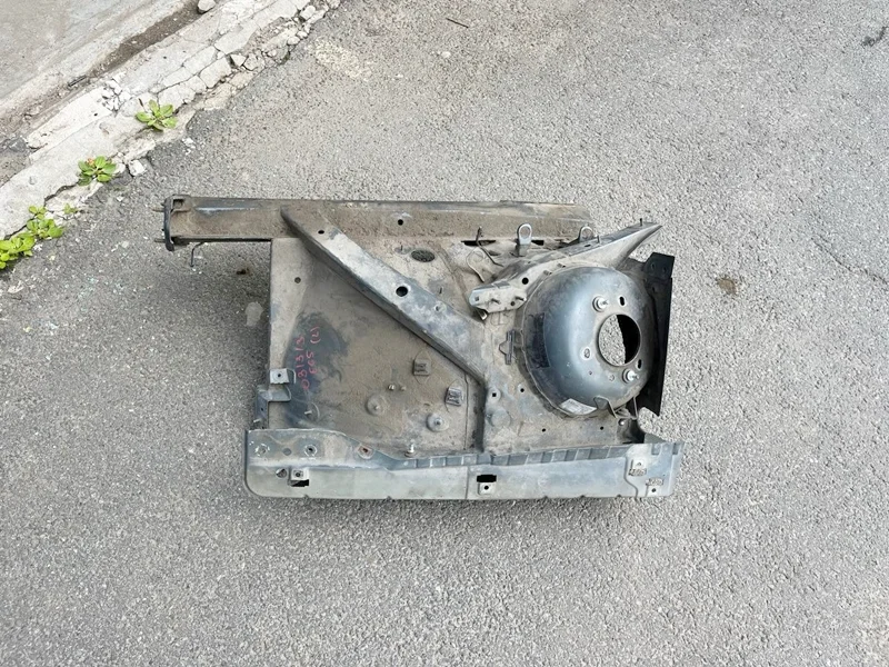 Лонжерон левый BMW E65