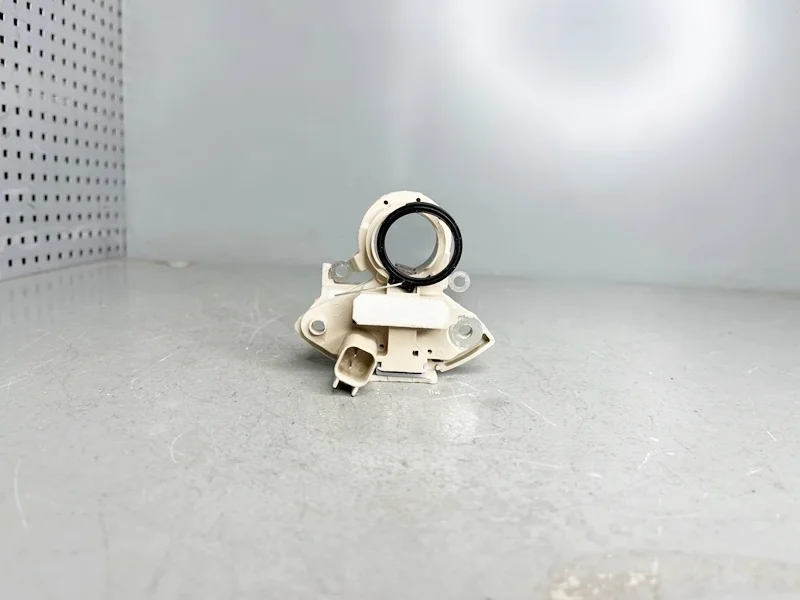 Щеткодержатель генератора Dodge Fiat