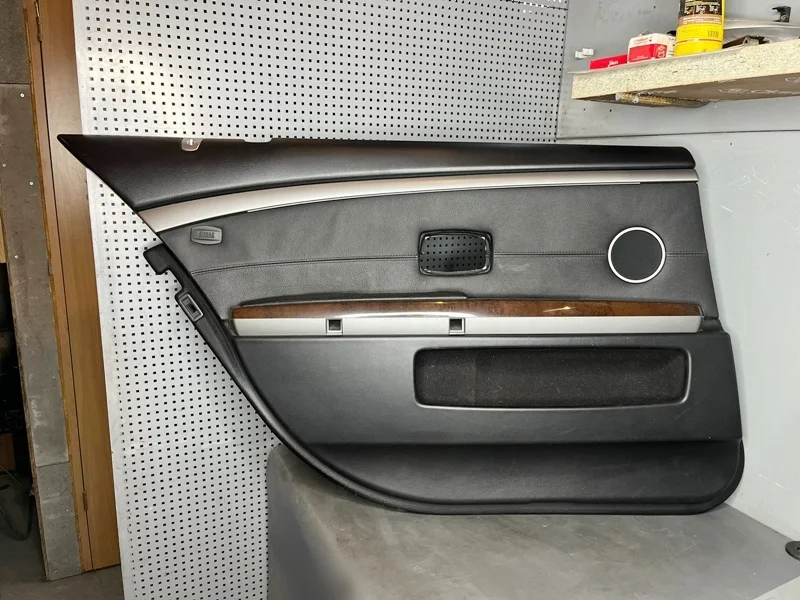 Обшивка двери задняя левая BMW E66