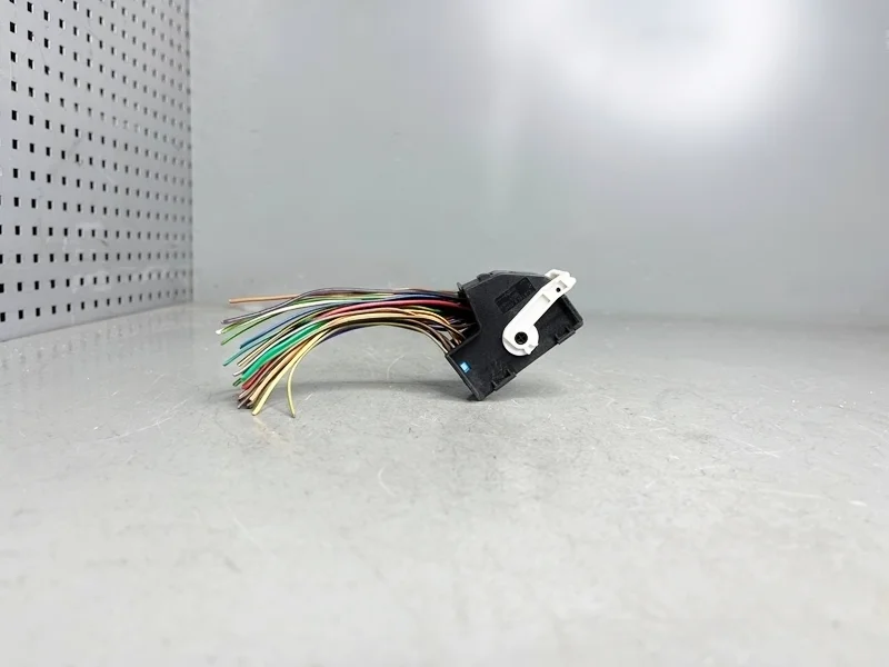 Разъем BMW E46 E60 E61 E63 F39 E83 E70 E71