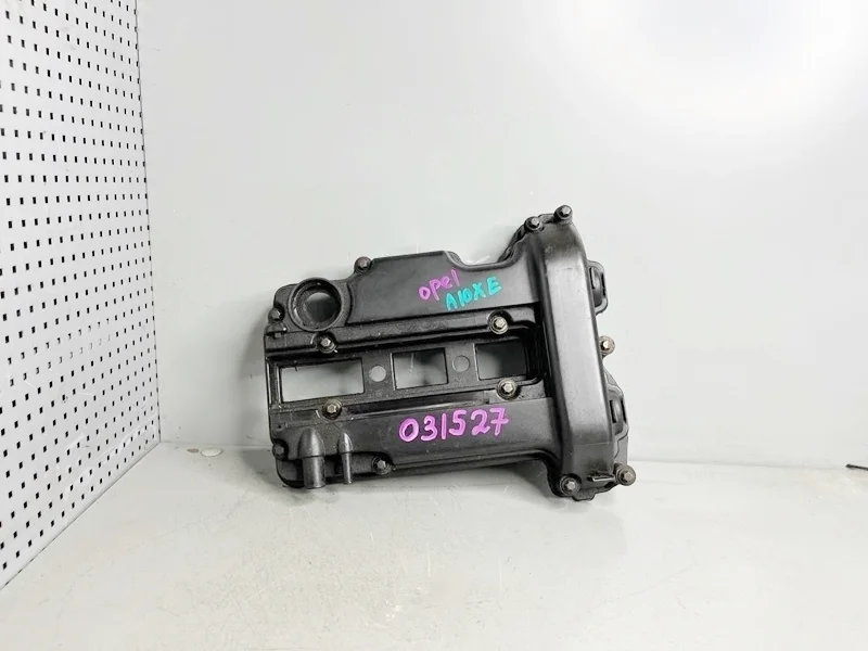 Клапанная крышка Opel Agila A, Corsa B, Corsa C, Corsa D, Tigra