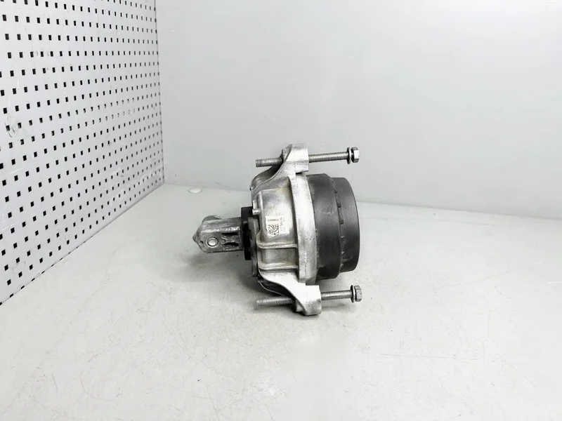 Опора двигателя левая BMW F01 F02 F06 F07 F10 F11 F12 F13 