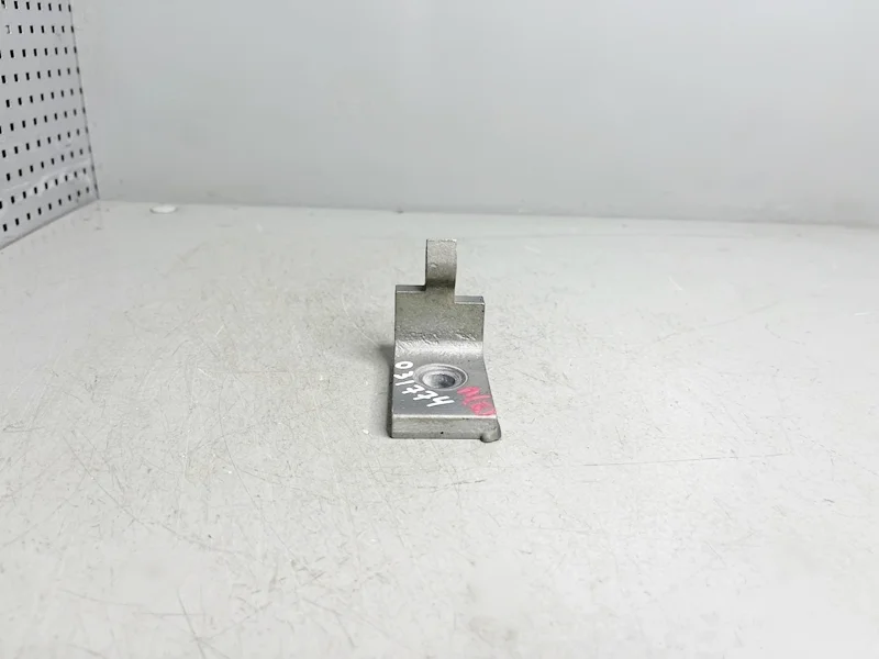 Петля двери передняя правая верхняя BMW E60 E61