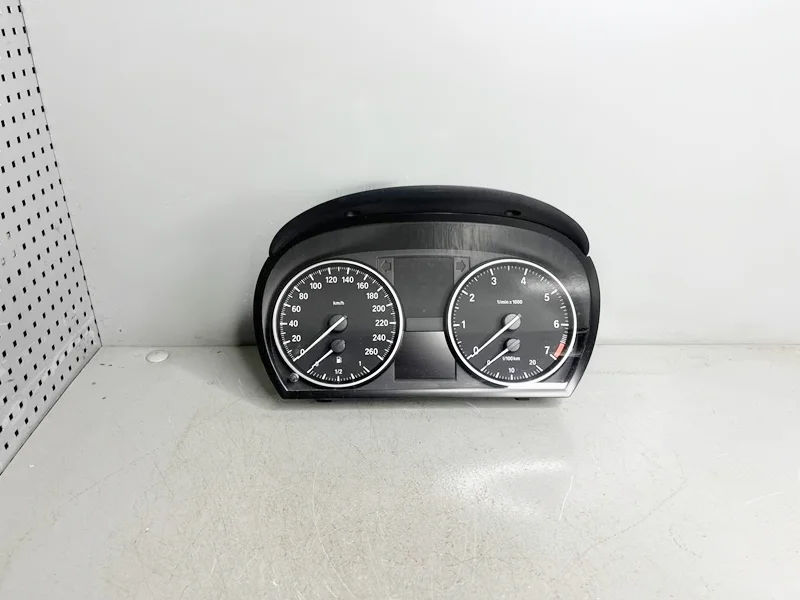 Панель приборов BMW E90 E91 E92 E93 E84