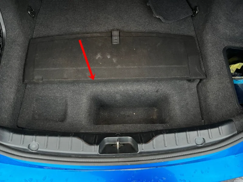 Обшивка багажника BMW F10