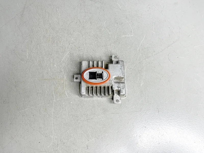 Блок ксеноновой лампы BMW E84 E90 E91 F01 F02 F10 F20 F21