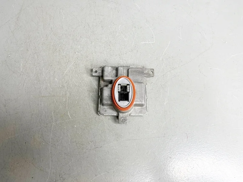 Блок ксеноновой лампы BMW E84 E90 E91 F01 F02 F07 F10 F20 F21 F22 F87
