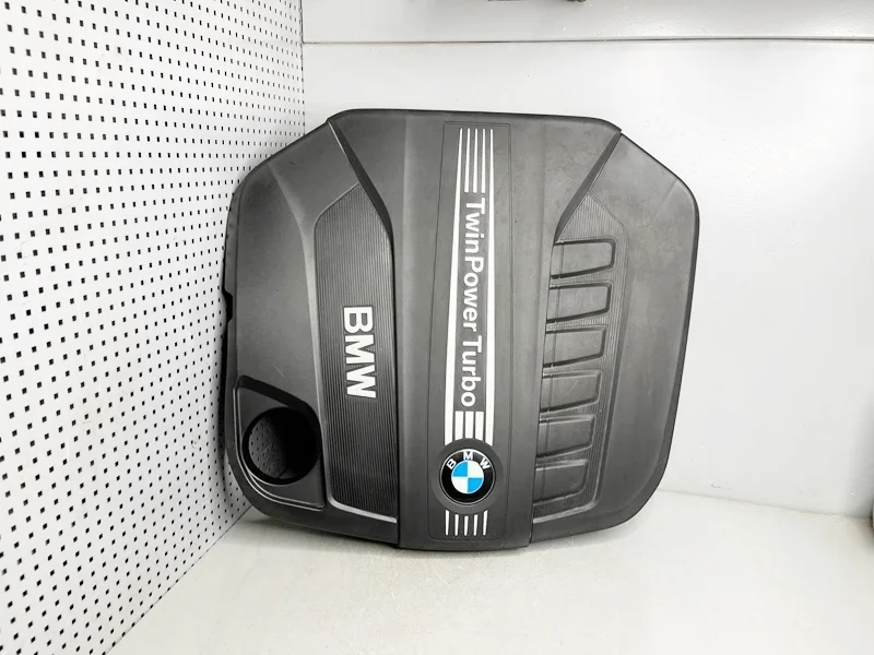 Накладка декоративная двигателя BMW F10 F11 F25
