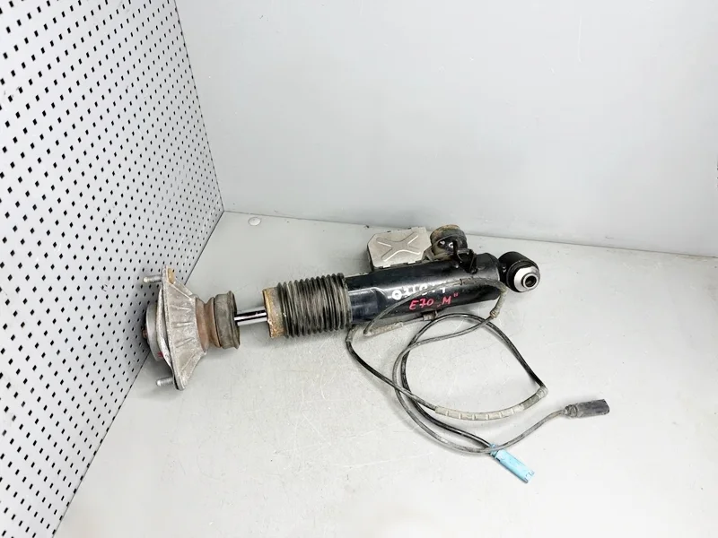 Амортизатор задний правый BMW E70 E71 M