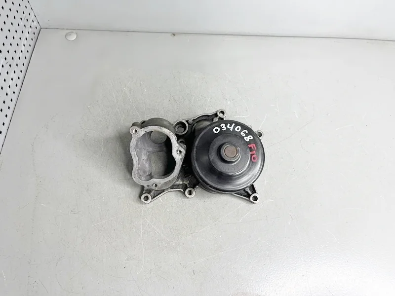 Насос водяной (помпа) BMW E70 E71 F01 F06 F07 F10 F15 F16 F25 F26 F30 F32 F34 F36