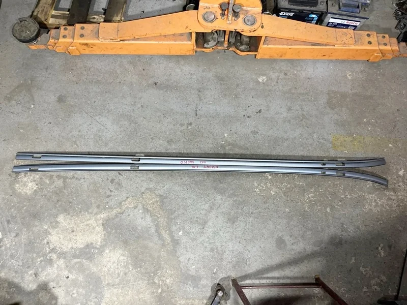 Молдинг крыши левый правый BMW E70