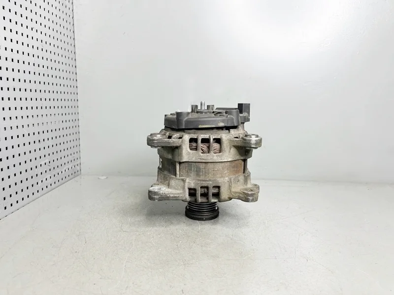 Генератор Audi A1 A3 Q3, VW Golf, Seat Ibiza, Leon, Skoda Rapid