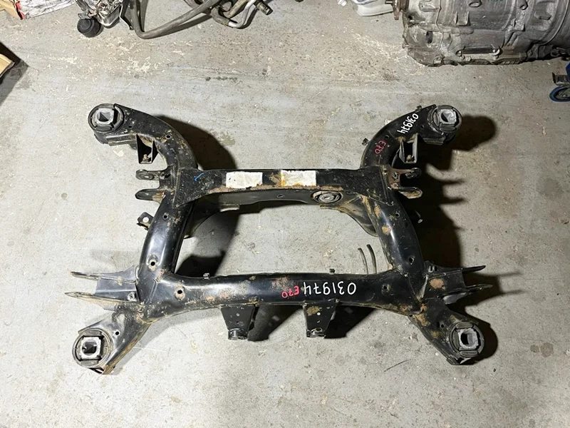 Балка задняя (подрамник) BMW E70 E71