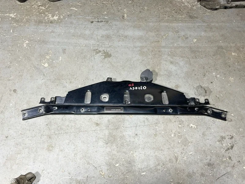Панель передняя в сборе с распоркой BMW F10 F11