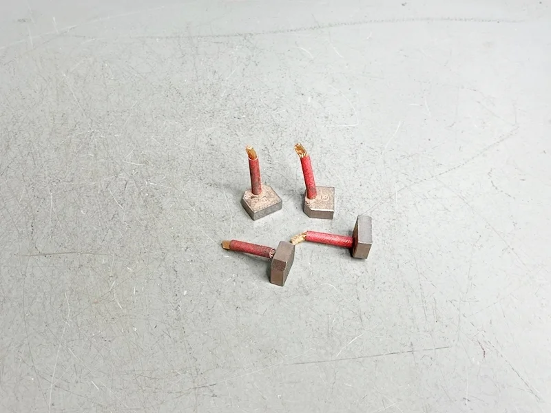 Щетки стартера Mitsubishi