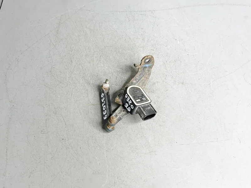 Датчик регулировки дорожного просвета BMW E81 E87 E90 E92 E60 E63 E84 E70 E71