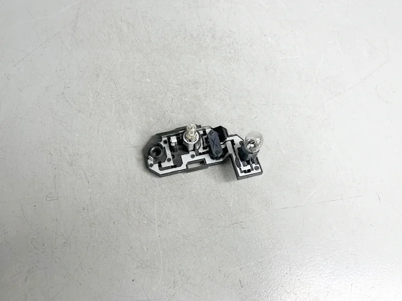 Плата заднего внутреннего фонаря правая BMW F10