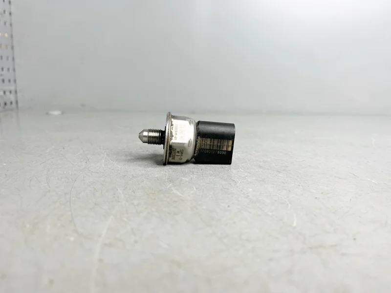 Датчик давления топлива BMW E87 E90 E60 E70 E71 F01 F07 F10 F30 