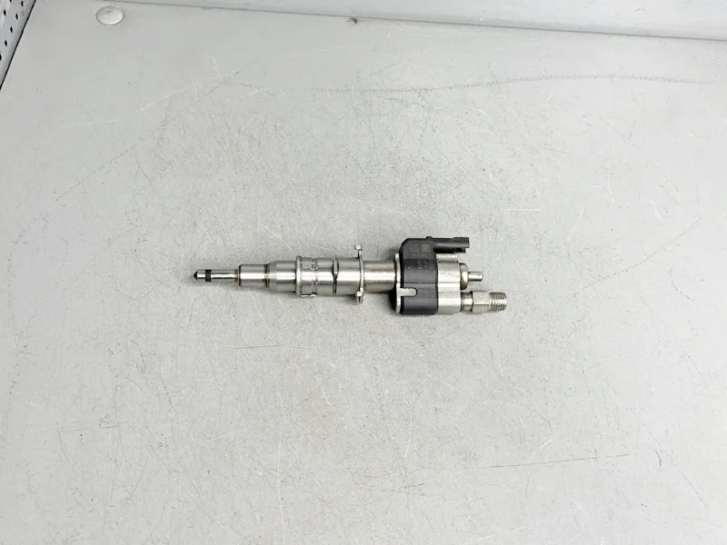 Форсунка инжекторная электрическая BMW E82 E90 E60 F10 F07GT F01 E70 E71, Z4 E89