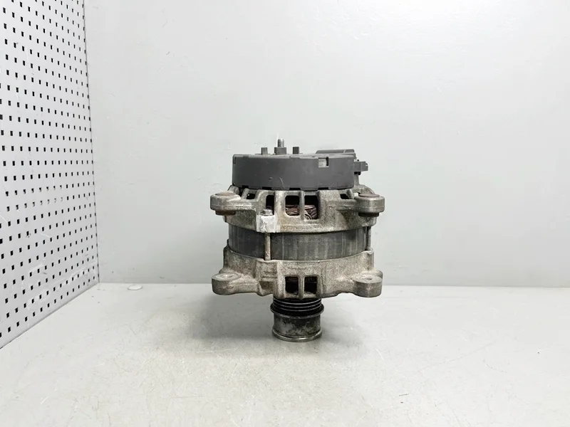 Генератор Skoda Octavia, VW Golf VII, Polo