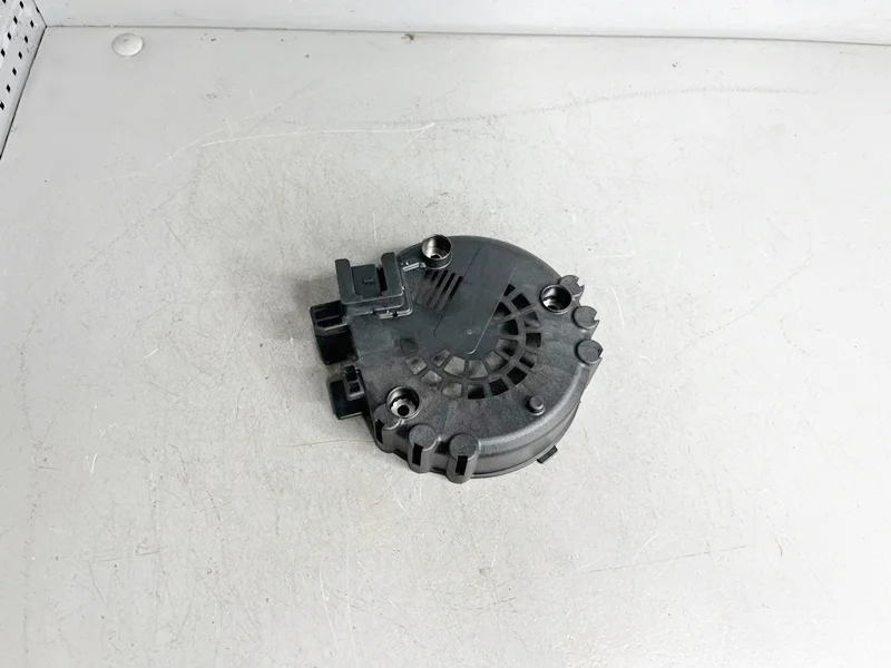 Крышка генератора задняя BMW F01 F02 E65 E66 E38 E60 E63 E65 E53