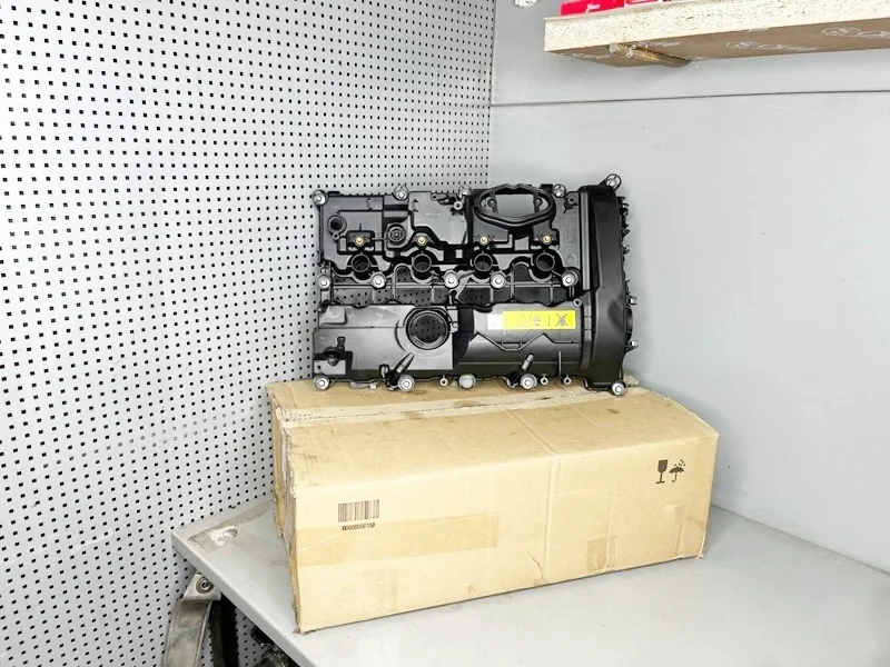 Клапанная крышка BMW F20 F21 F22 F45 F46 F30 F31 F34 G20 F32 F33 F36 F39 F48 G01 G02 G30 G31 G32 G11 G12, Mini Cooper F54 F55 F56 F57 F60