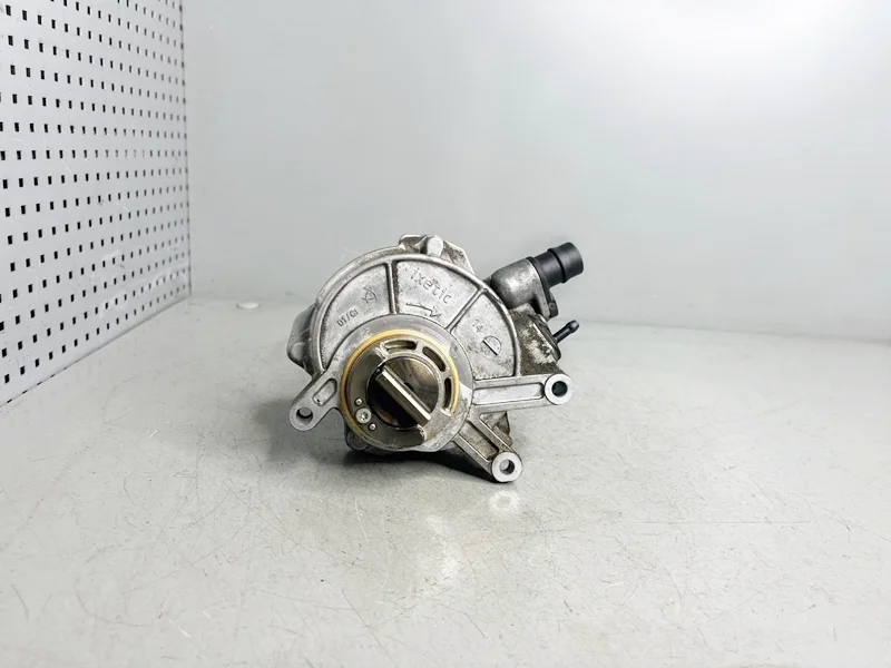 Насос вакуумный BMW E70 E71 F01 F02 F06 F07 GT, F10 F11 F12 F15 F16 F85 F86