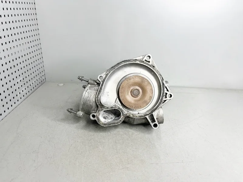 Насос водяной помпа BMW E70 E71 F01 F02 F06 F07 GT, F10 F11 F12 F15 F16