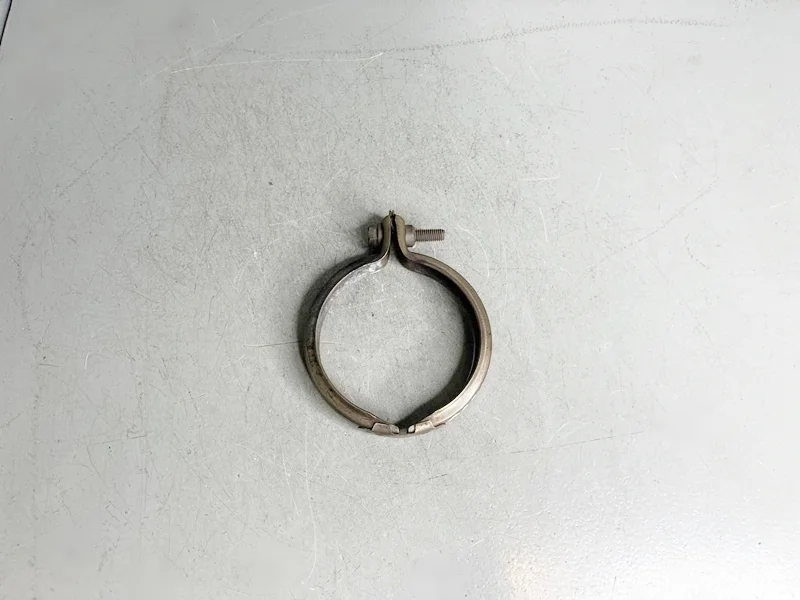 Хомут глушителя BMW E82 E88 F20 F87 F90 E92 E93 E70 E71 E84 F25 F26 F30 F34 F07 F10 F80 G05 G06 G07 G20 G30